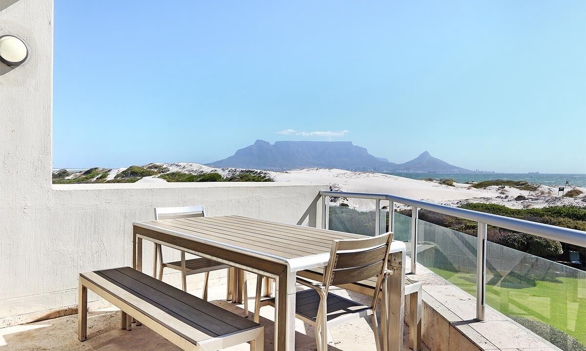 Photo of Outdoor in Bloubergstrand