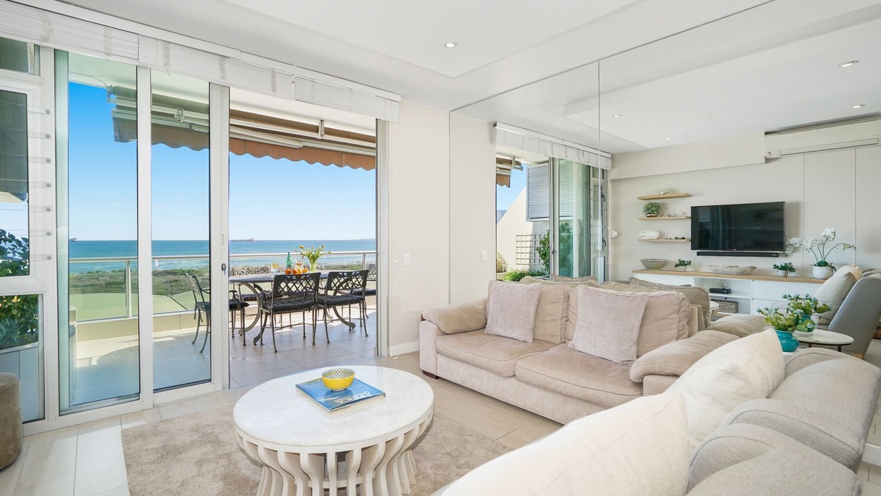 Photo of Livingroom in Bloubergstrand