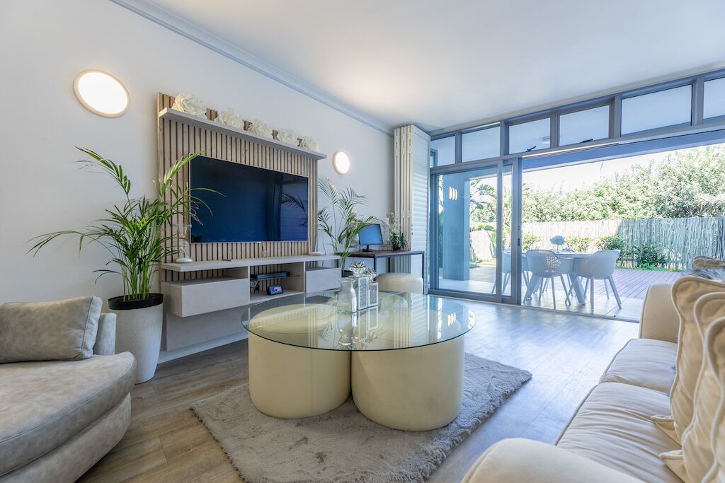 Photo of Livingroom in Bloubergstrand