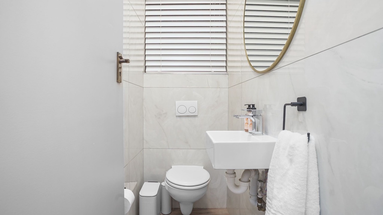 Photo of Bathroom in Strand