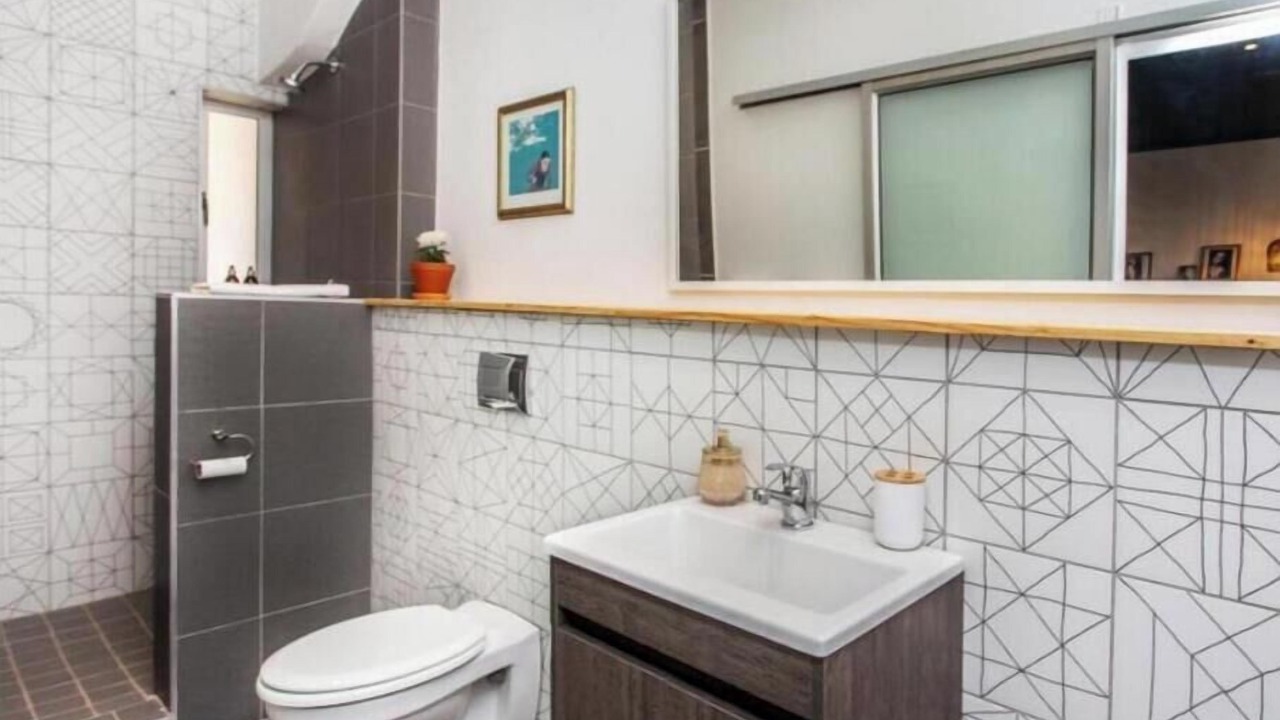 Photo of Bathroom in Strand