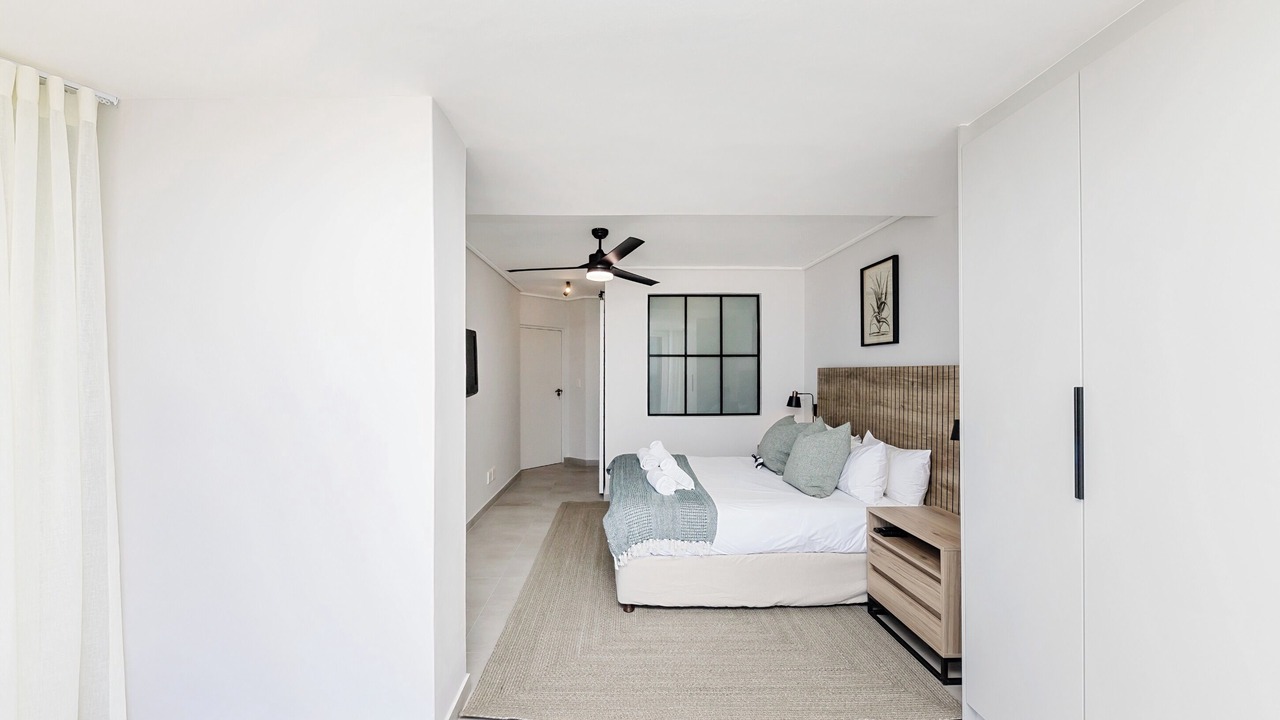 Photo of Bedroom in Lagoon Beach