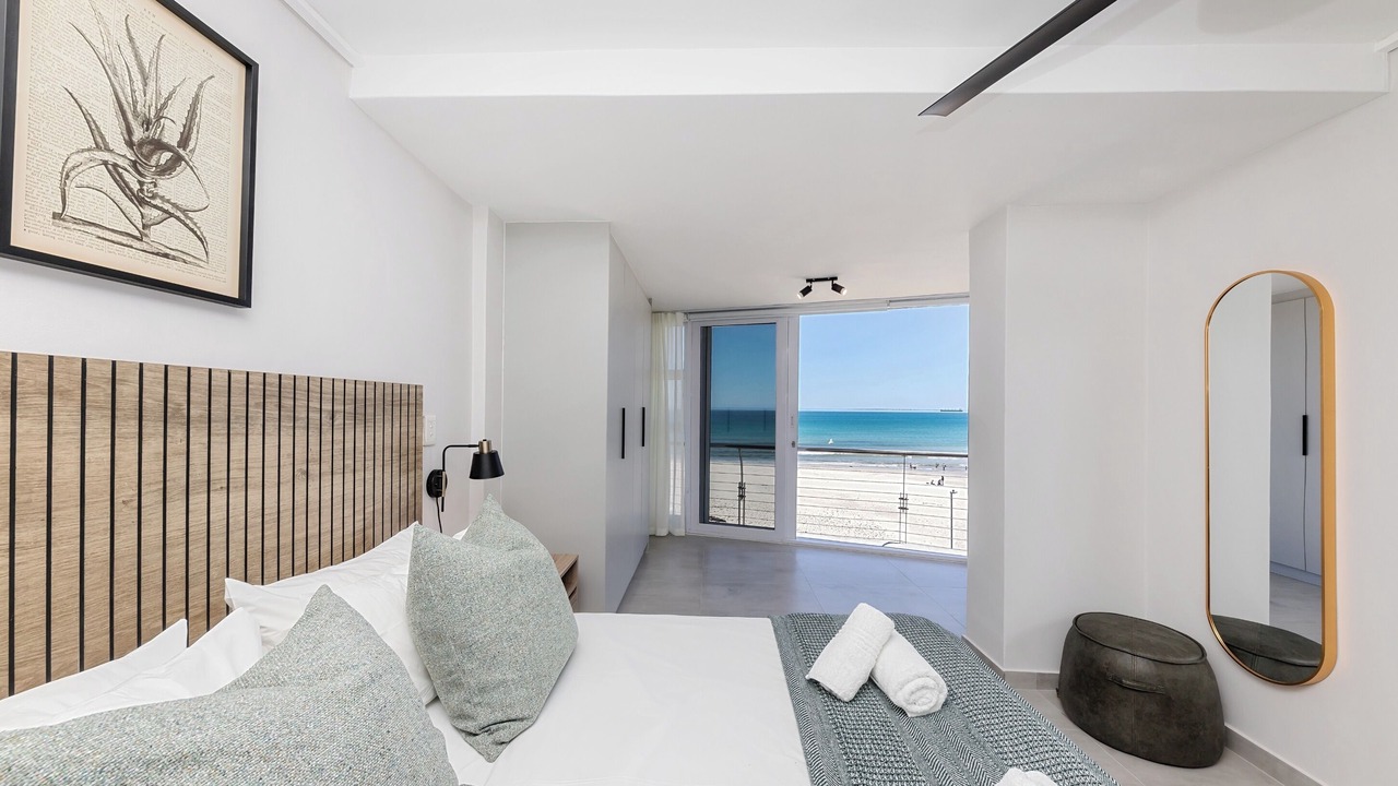 Photo of Bedroom in Lagoon Beach