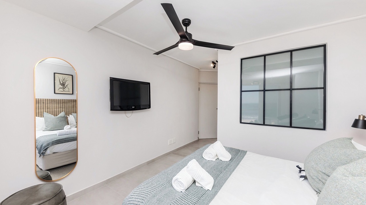 Photo of Bedroom in Lagoon Beach
