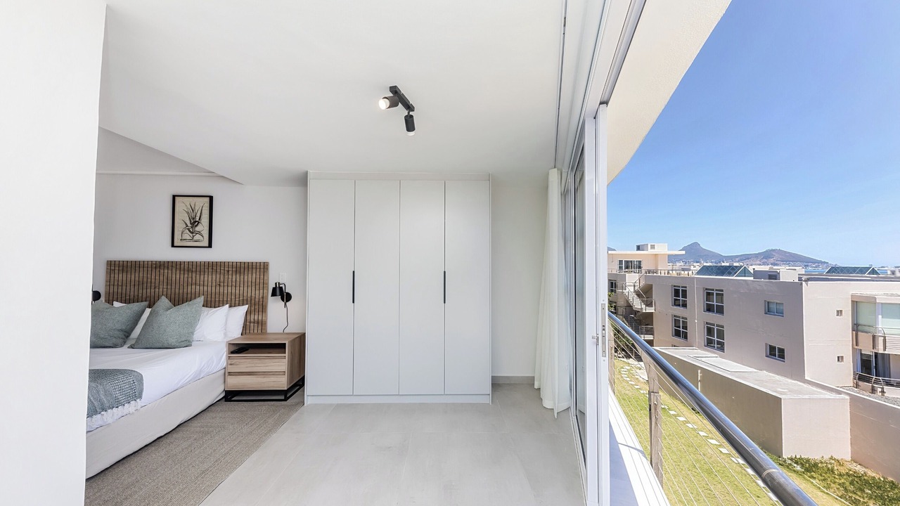 Photo of Bedroom in Lagoon Beach