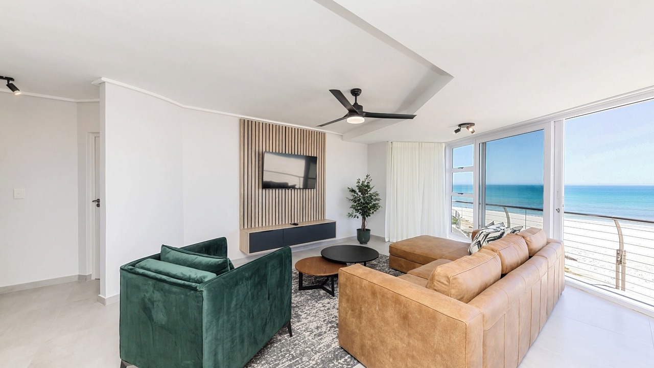 Photo of Livingroom in Lagoon Beach