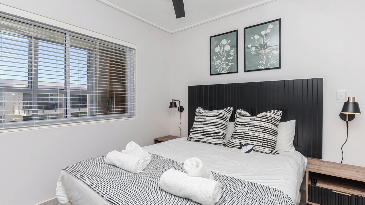 Photo of Bedroom in Lagoon Beach