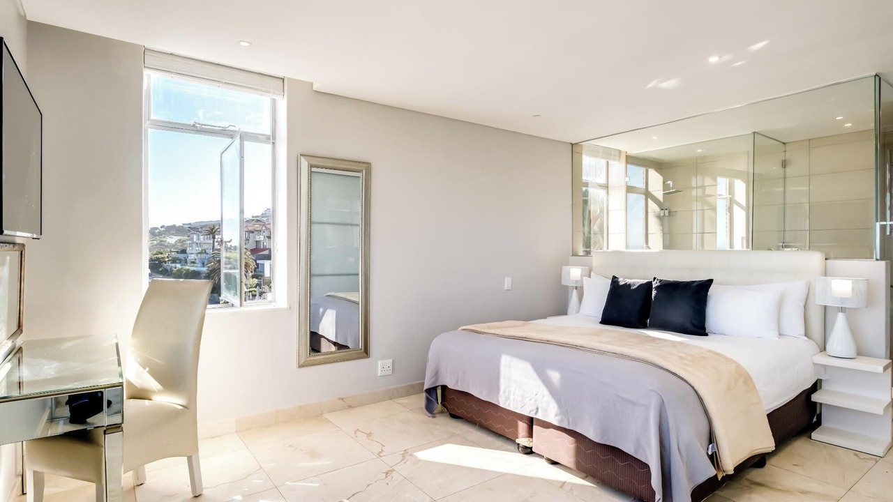 Photo of Bedroom in Camps Bay