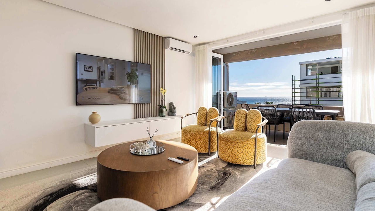 Photo of Livingroom in Bantry Bay
