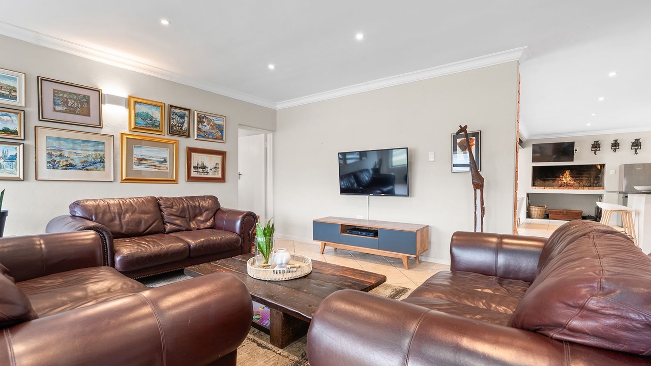 Photo of Livingroom in Betty's Bay