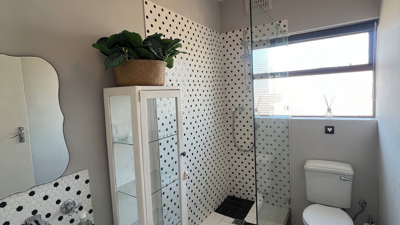 Photo of Bathroom in Three Anchor Bay