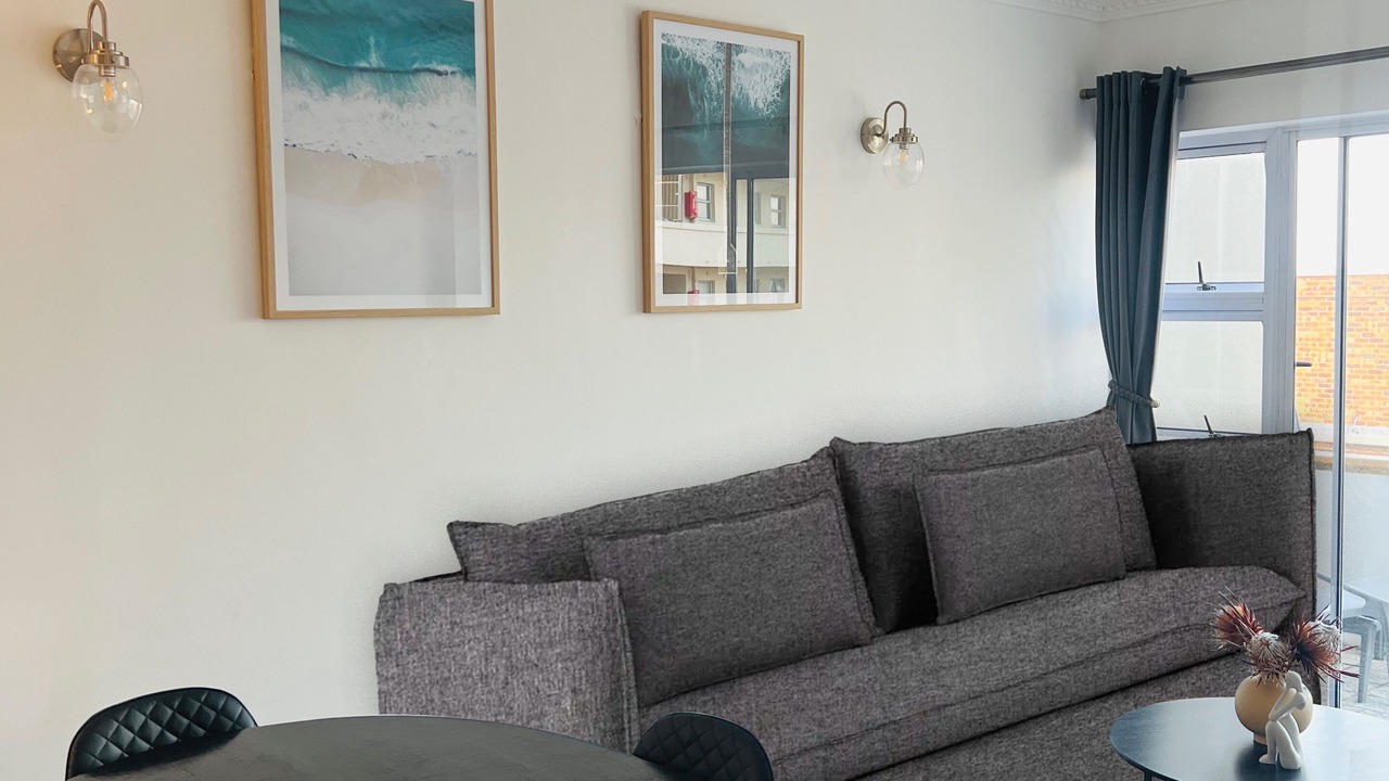 Photo of Livingroom in Three Anchor Bay