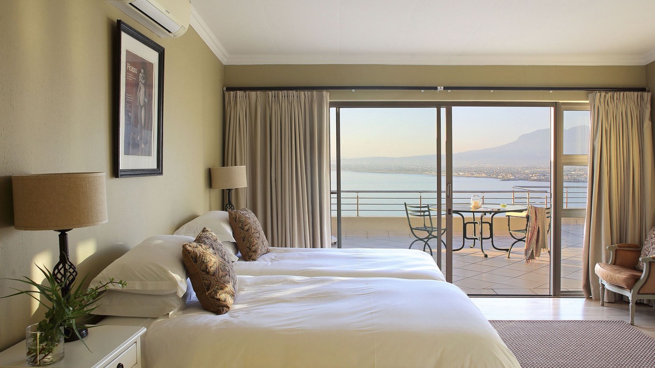 Photo of Bedroom in Mountainside