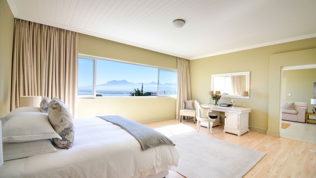 Photo of Bedroom in Mountainside