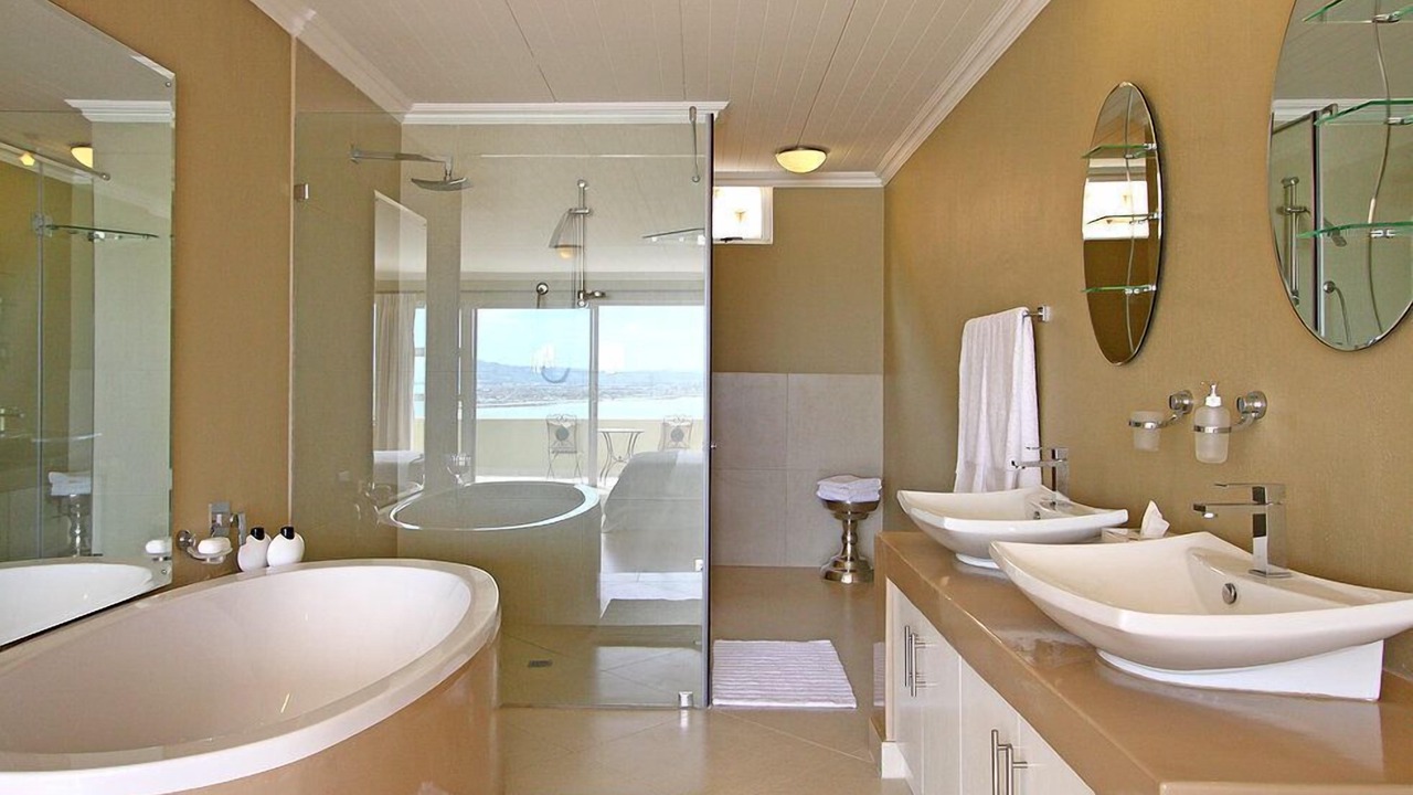 Photo of Bathroom in Mountainside