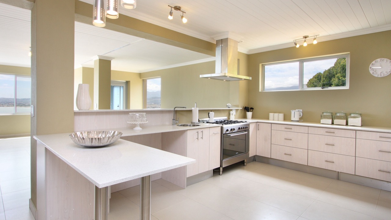 Photo of Kitchen in Mountainside