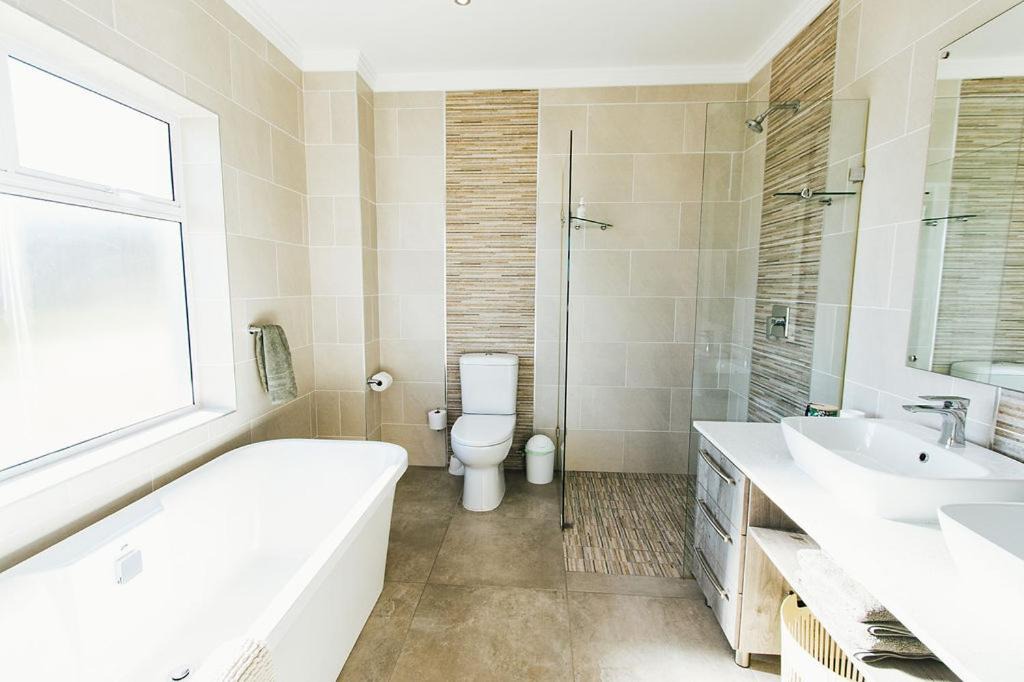 Photo of Bathroom in Yzerfontein