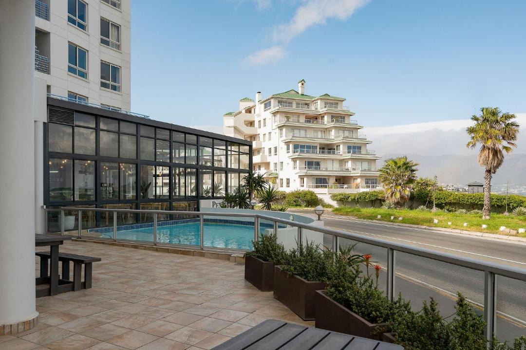Photo of Others in Strand