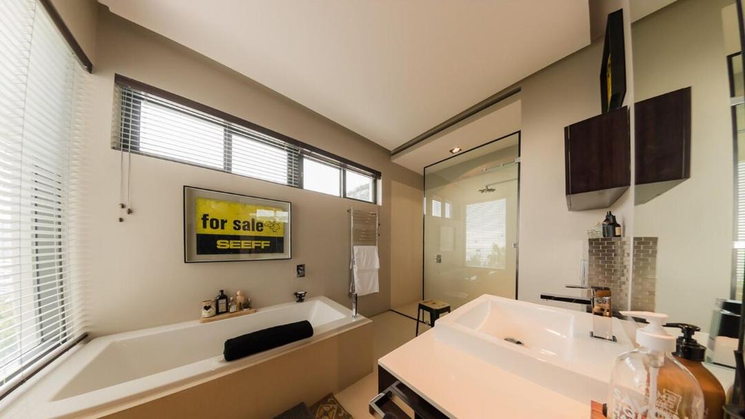 Photo of Bathroom in Bantry Bay