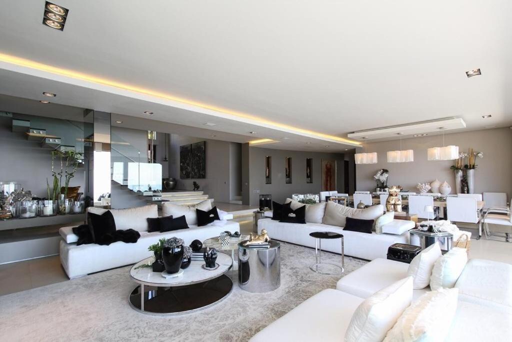 Photo of Livingroom in Bantry Bay