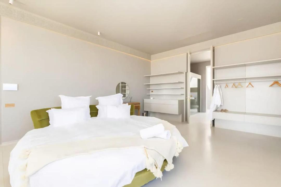 Photo of Bedroom in Bantry Bay