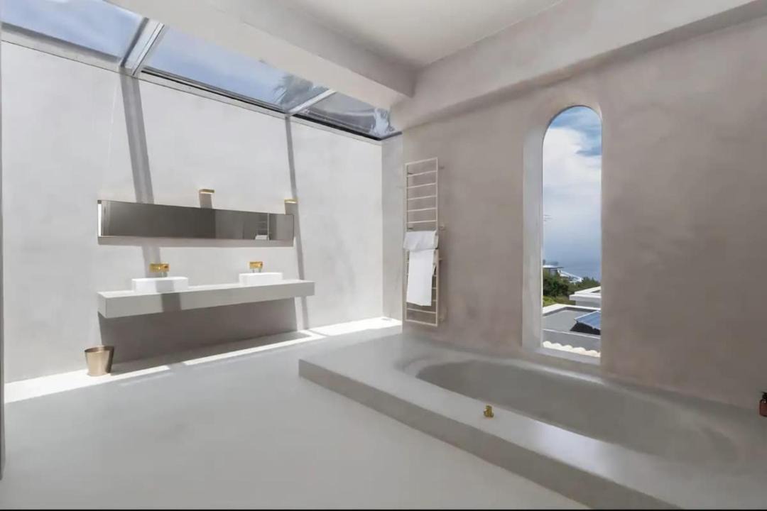Photo of Bathroom in Bantry Bay