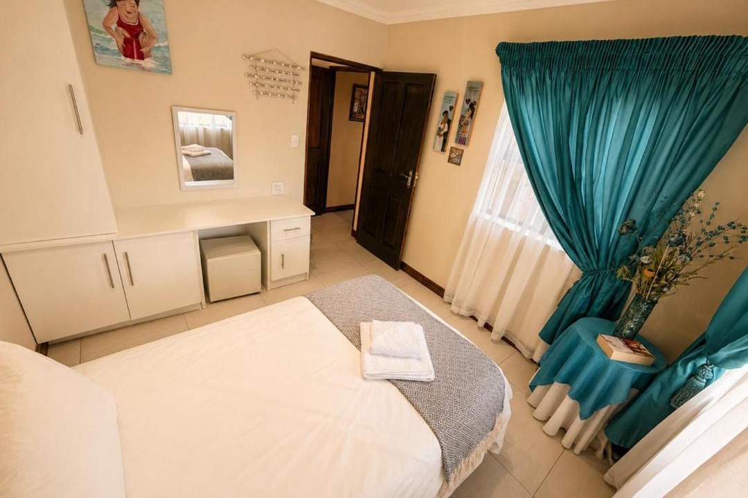 Photo of Bedroom in Wilderness Beach