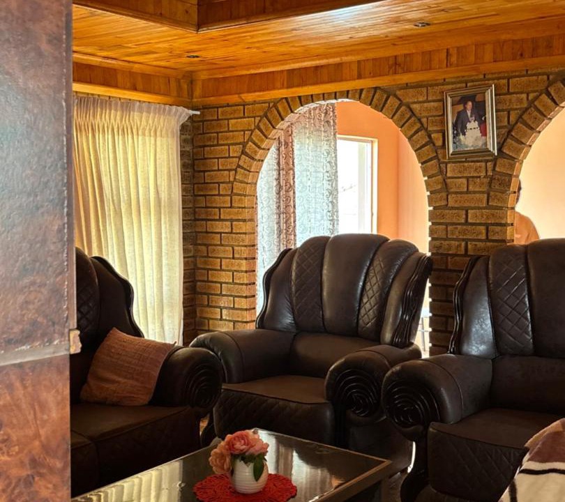 Photo of Livingroom in Umzumbe