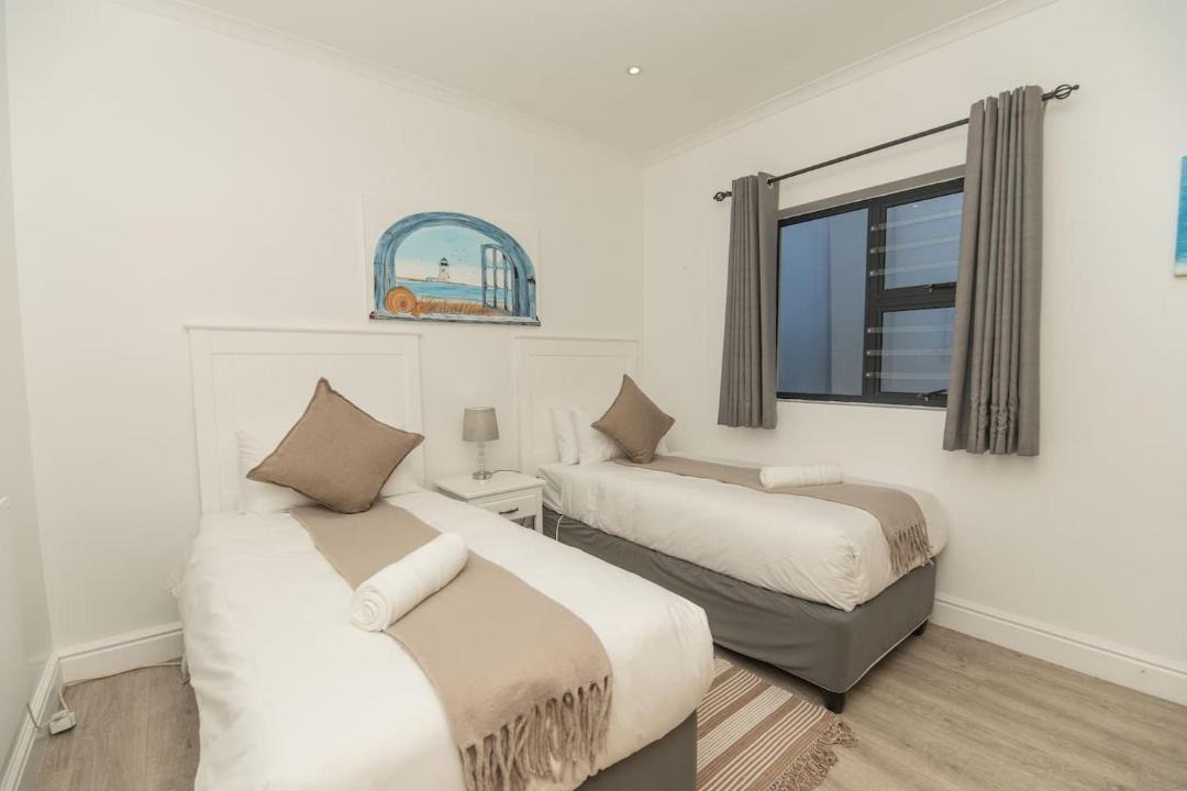 Photo of Bedroom in Kini Bay