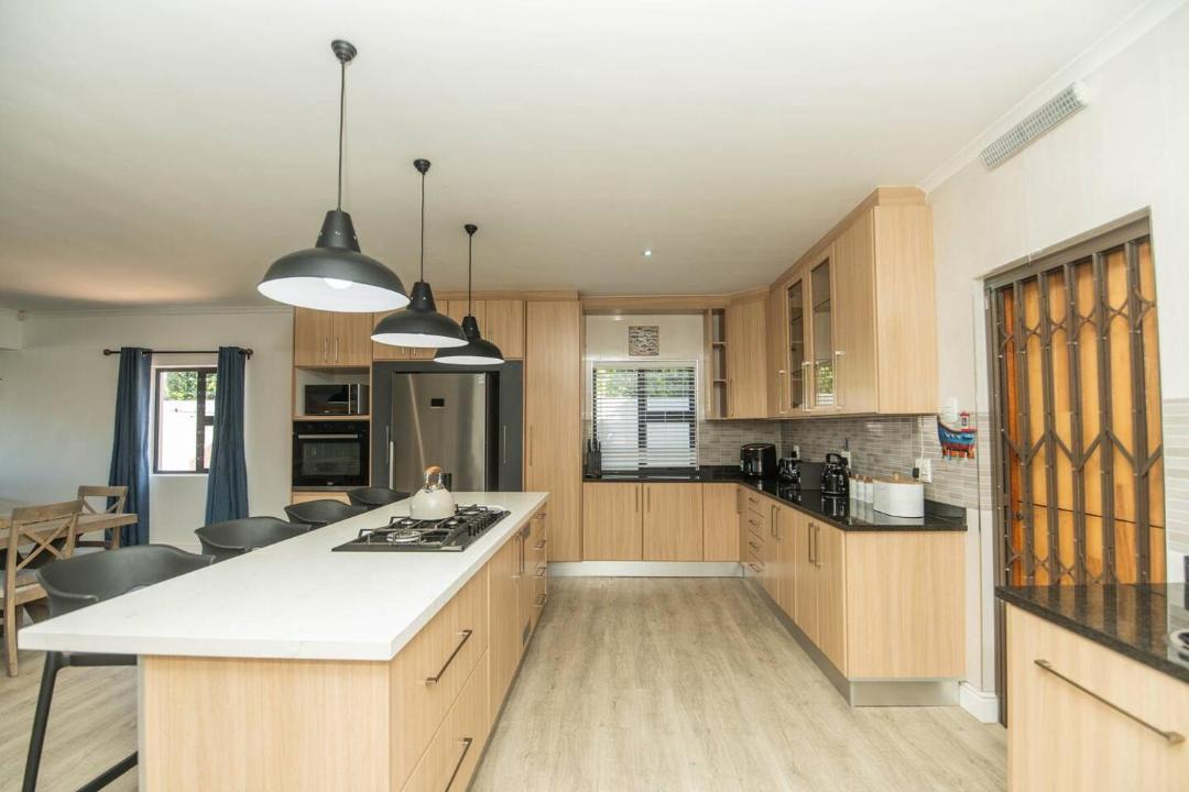Photo of Kitchen in Kini Bay