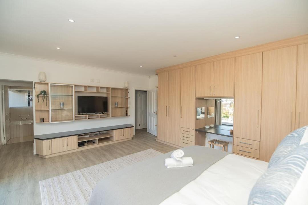 Photo of Bedroom in Kini Bay