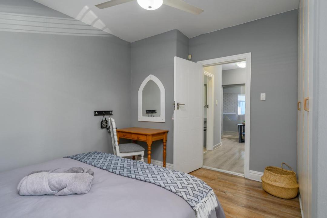 Photo of Bedroom in Amanzimtoti