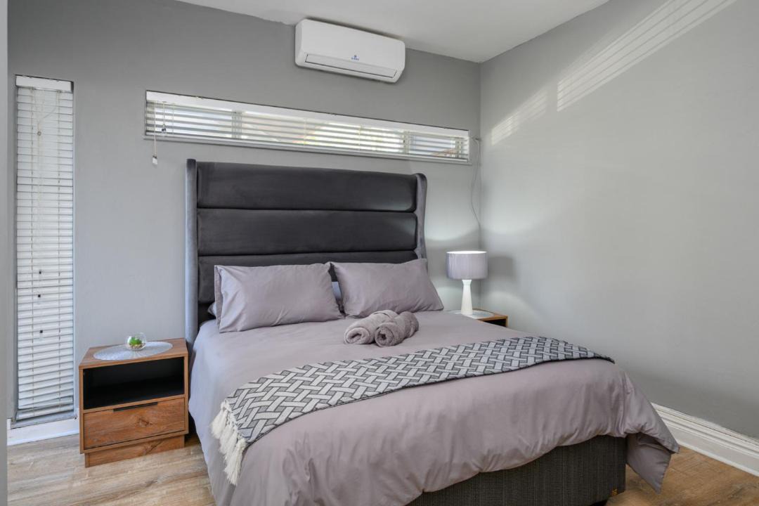 Photo of Bedroom in Amanzimtoti