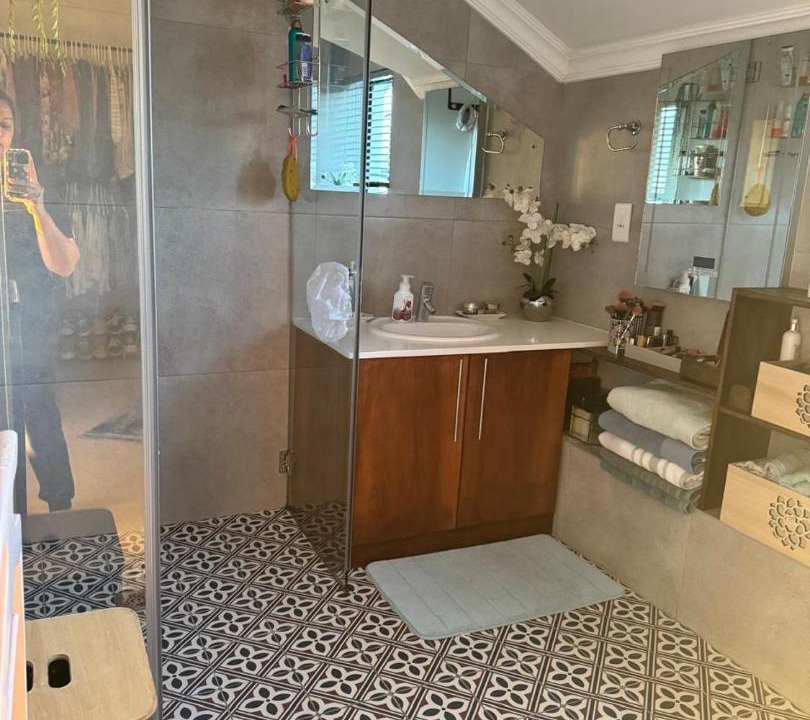 Photo of Bathroom in Simondium