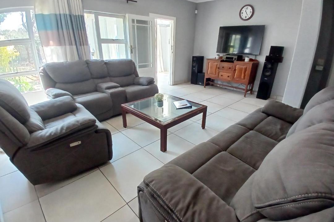 Photo of Livingroom in Port Shepstone
