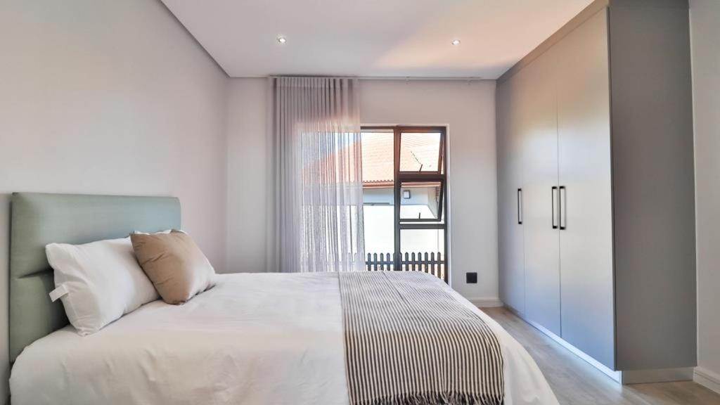 Photo of Bedroom in Amanzimtoti