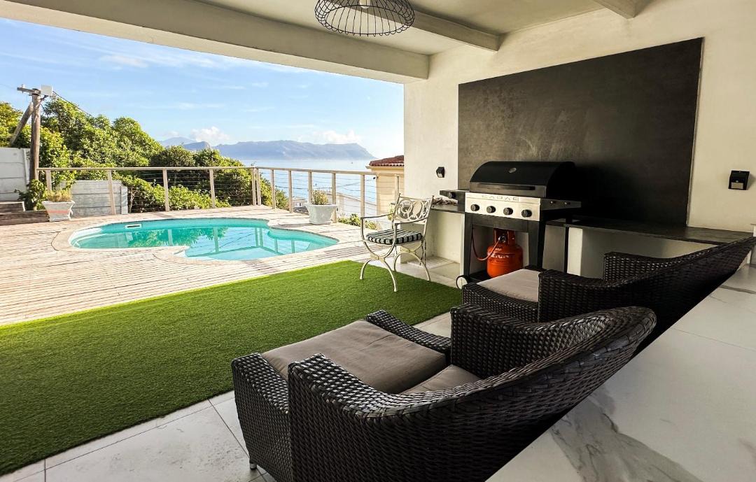 Photo of Patio Balcony in Simon's Town