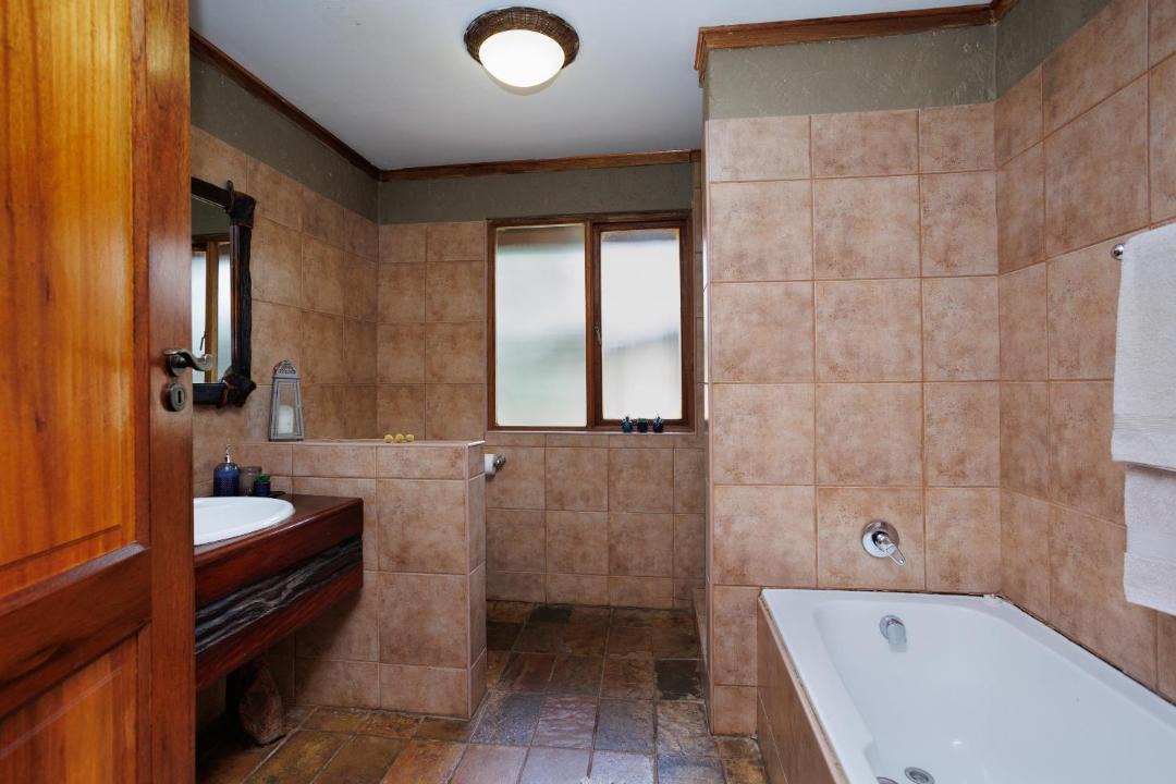 Photo of Bathroom in Letsemeng