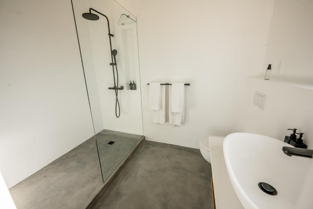 Photo of Others in Paternoster