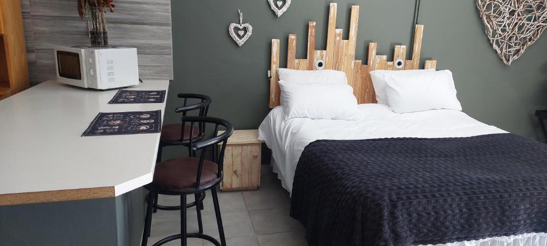 Photo of Bedroom in Oudtshoorn