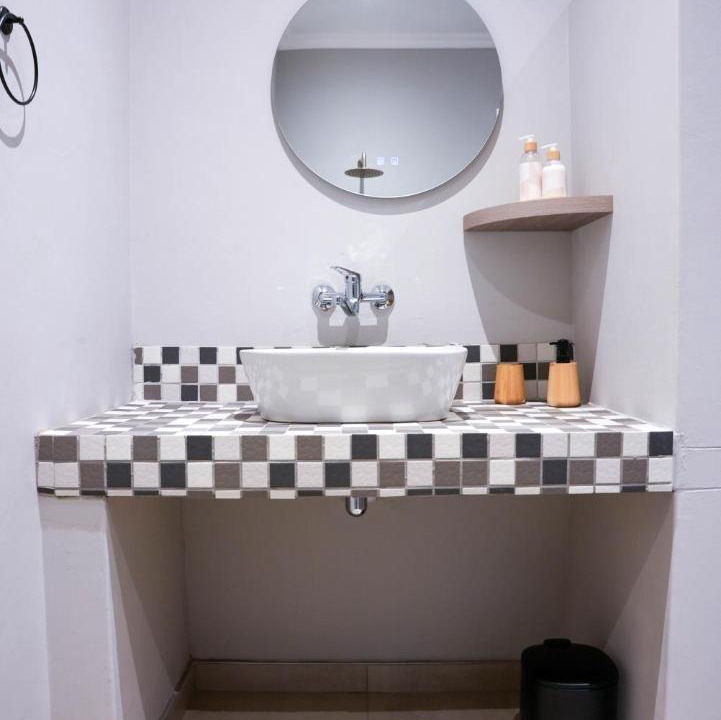 Photo of Bathroom in Nottingham Road