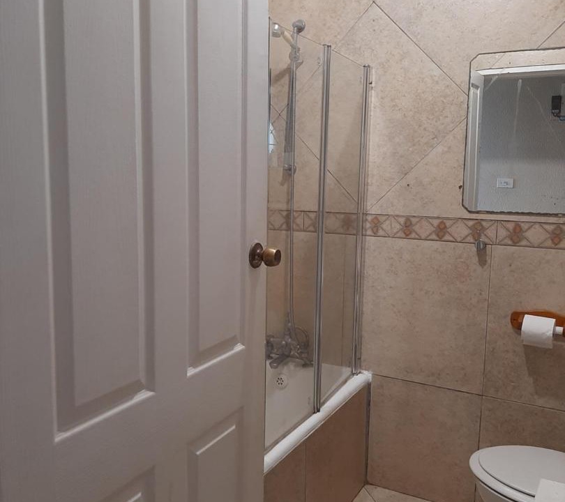 Photo of Bathroom in Winklespruit