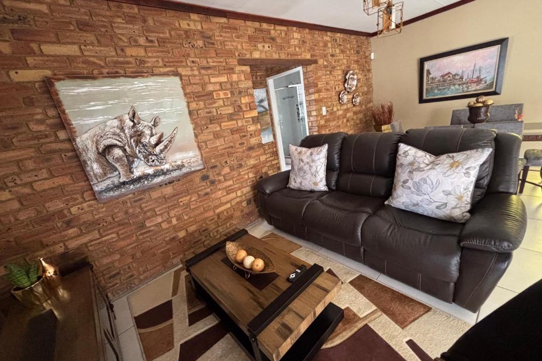 Photo of Livingroom in Vanderbijlpark