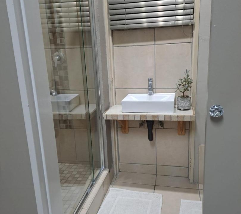 Photo of Bathroom in UPhongolo