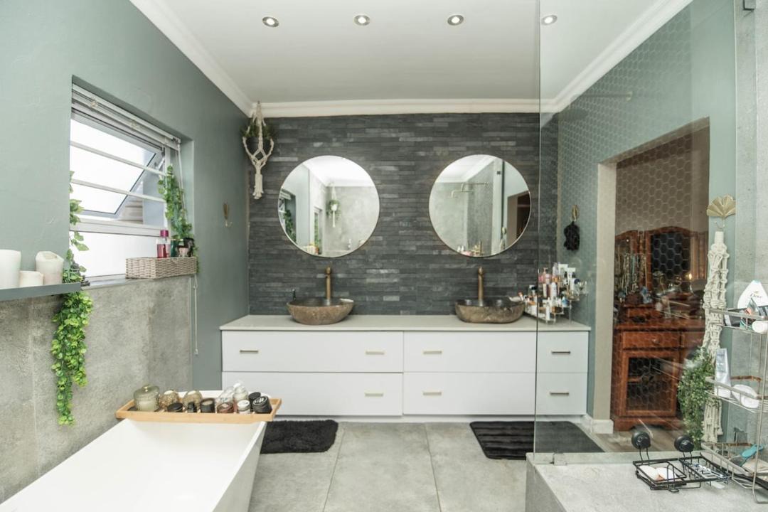 Photo of Bathroom in Bluewater Bay