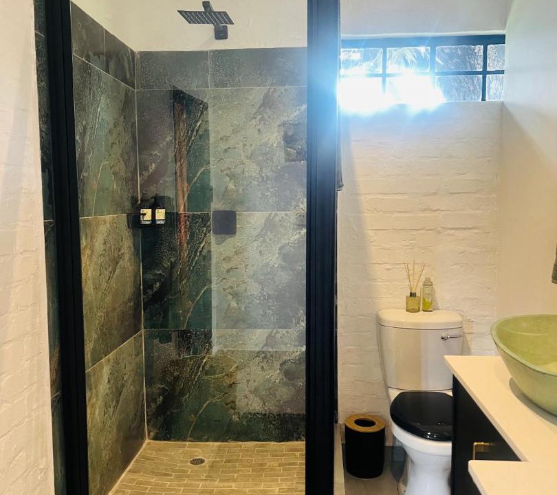 Photo of Bathroom in Emalahleni