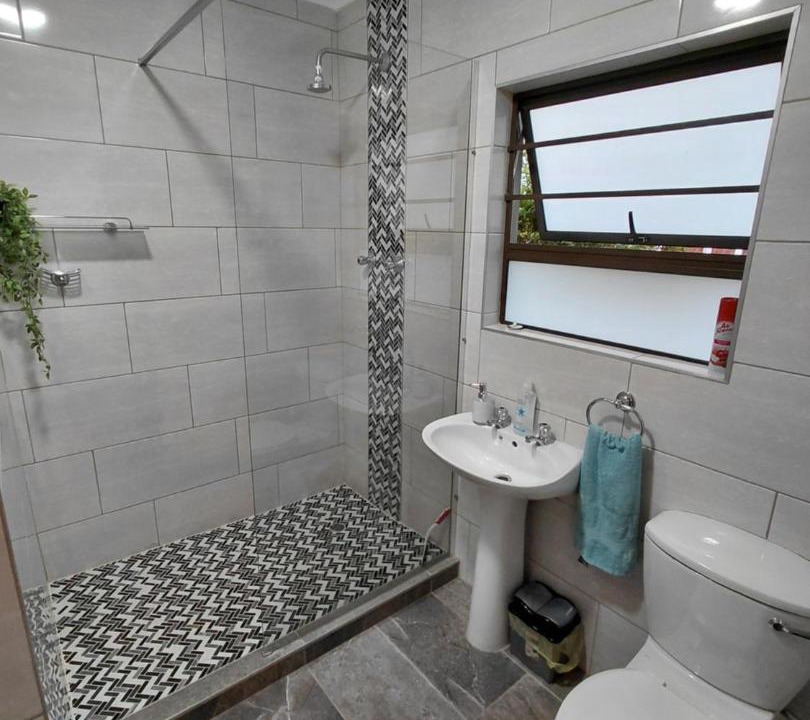 Photo of Bathroom in Gonubie