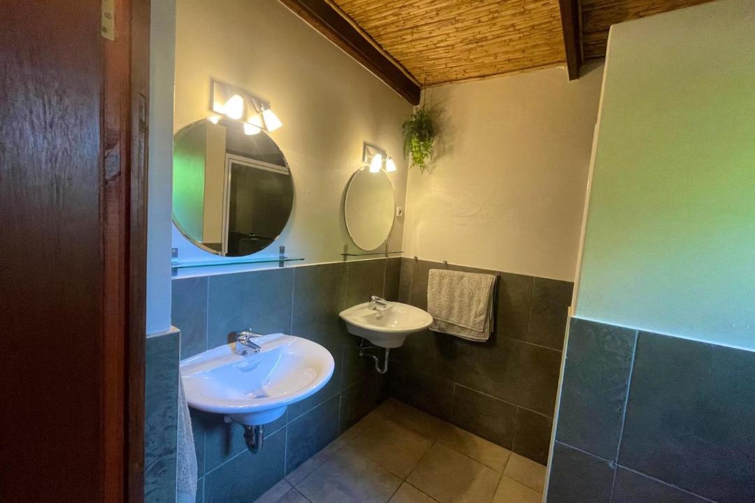 Photo of Bathroom in Elgin