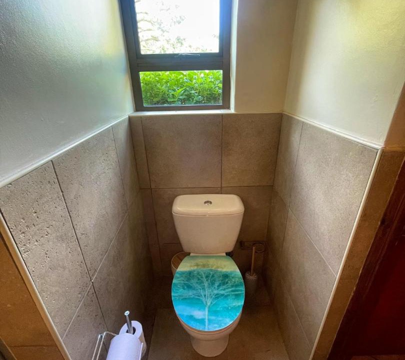 Photo of Bathroom in Elgin
