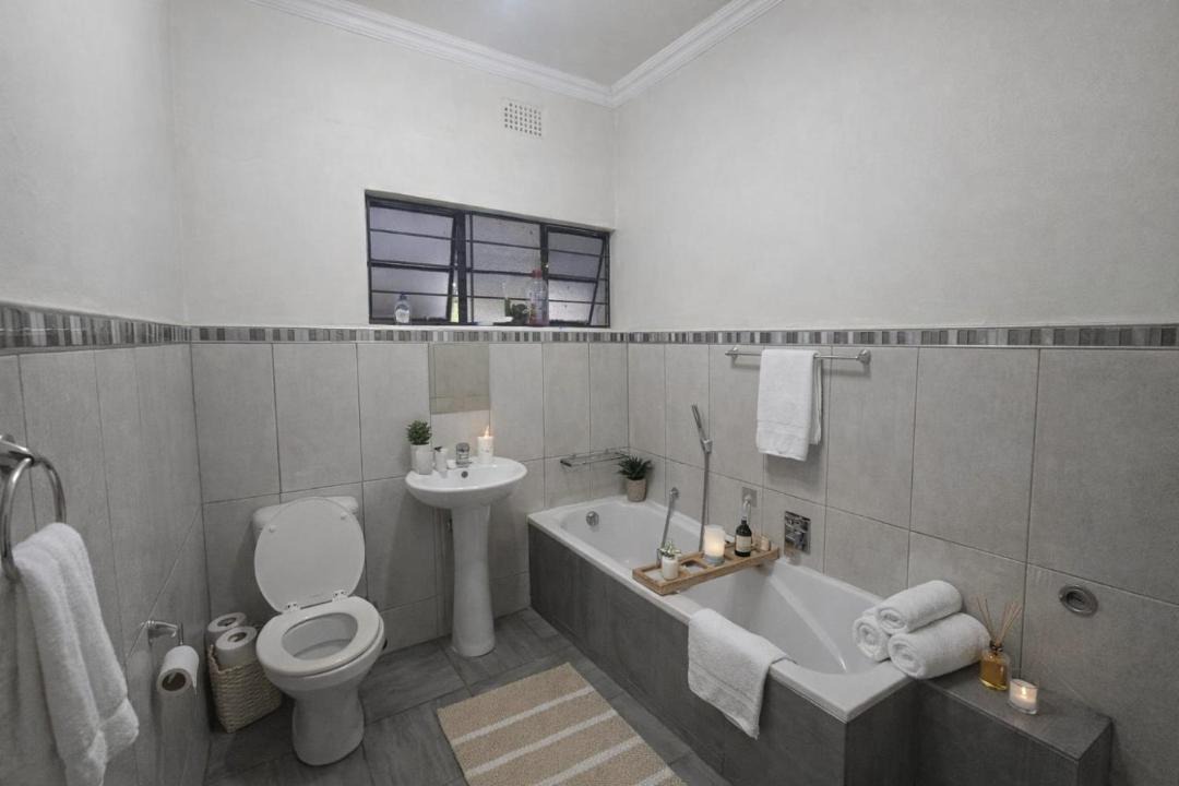 Photo of Bathroom in Greater Johannesburg Metropolitan Area